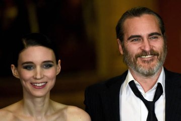Rooney Maria et Joaquin Phoenix attendent leur premier enfant