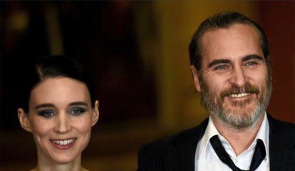 Rooney Maria et Joaquin Phoenix attendent leur premier enfant