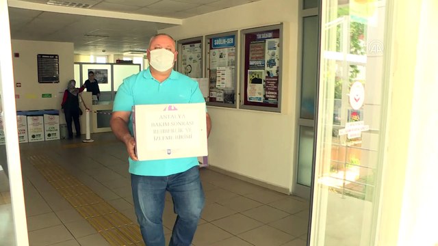 Devlet korumasında yetişen 2 kişi yardımları ile kader arkadaşlarının gönlüne dokunuyor - ANTALYA