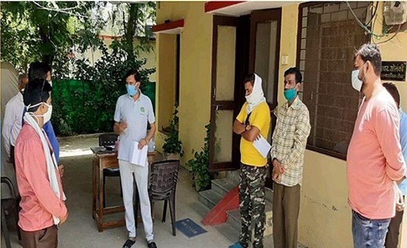 होटल हलवाई संघ ने एसडीएम को मुख्‍यमंत्री के नाम सौंपा ज्ञापन