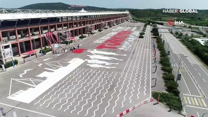 19 Mayıs'ta gençlerden rekor:  Dünyanın en büyük resmini çizdiler