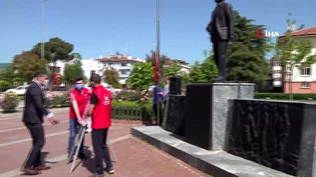 Taşova'da 19 Mayıs otobüsü ile bayram kutlaması