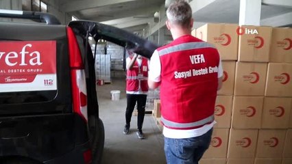 5 Bin Türk bayrağı vatandaşlara dağıtıldı