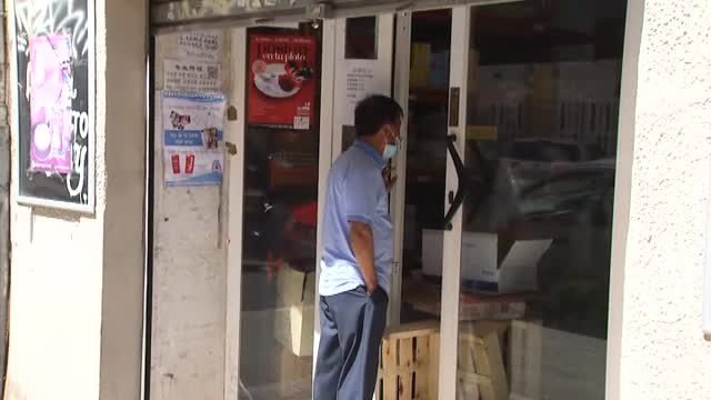 Los comercios chinos abren sus puertas