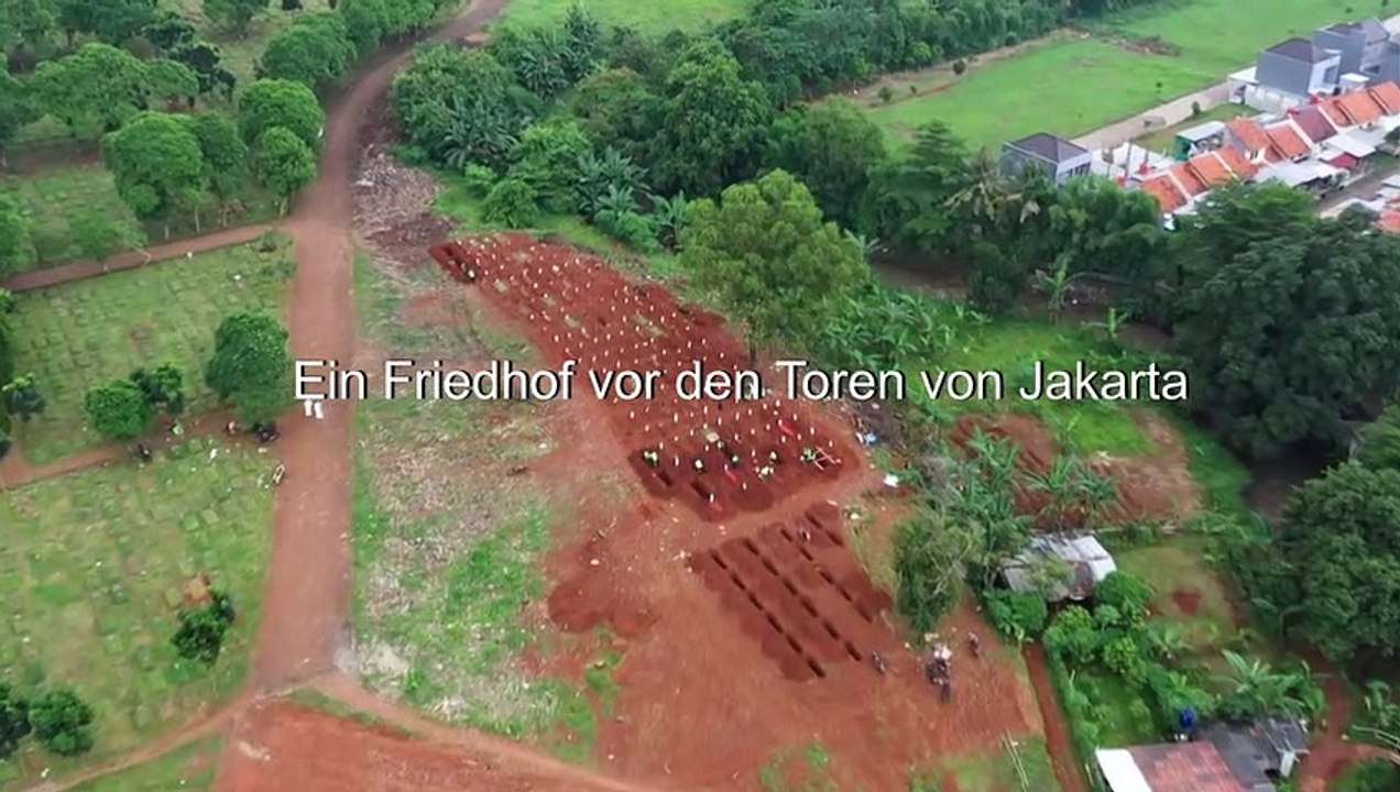 Totengräber in Indonesien arbeiten ohne Pause
