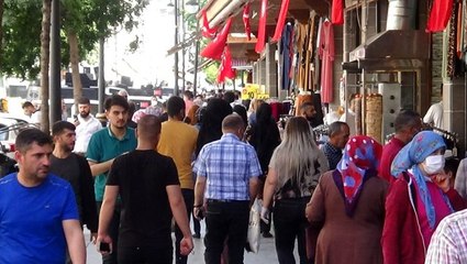 Diyarbakır'da güneşli havayı gören vatandaşlar sokağa çıktı