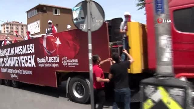 Ataşehir'de bandolu 19 Mayıs Atatürk'ü Anma Gençlik ve Spor Bayramı kutlaması