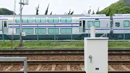 横須賀線E235系グリーン車/Yokosuka line new train