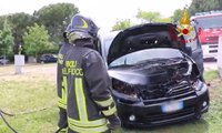 Sovizzo-Colle (VI) - Auto prende fuoco (19.05.20)