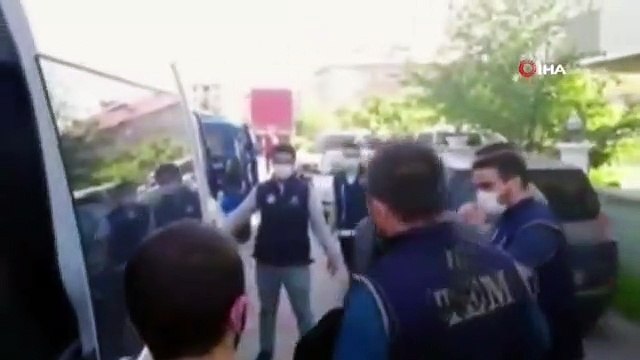 Görevden alınan HDP'li Iğdır Belediye Başkanı Akkuş tutuklandı
