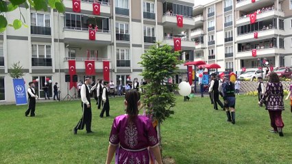 Bursa’da sosyal mesafe 19 Mayıs coşkusuna engel olmadı