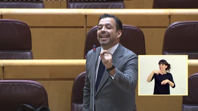 Marlaska sobre las 'caceroladas' contra el Gobierno: ¿Salen a pasear o a criticar?