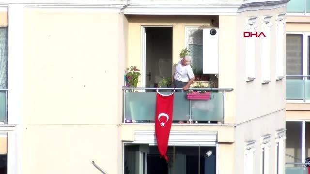 ÜMRANİYE'DE 19 MAYIS'I İSTİKLAL MARŞI'YLA KUTLADILAR