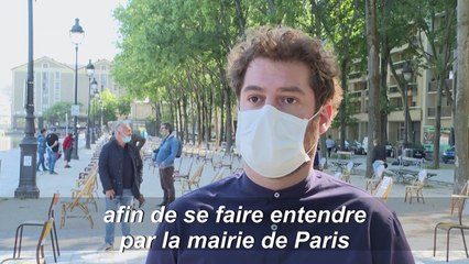 Opération "1.000 chaises vides" pour les emplois en danger des cafés du canal de l'Ourcq