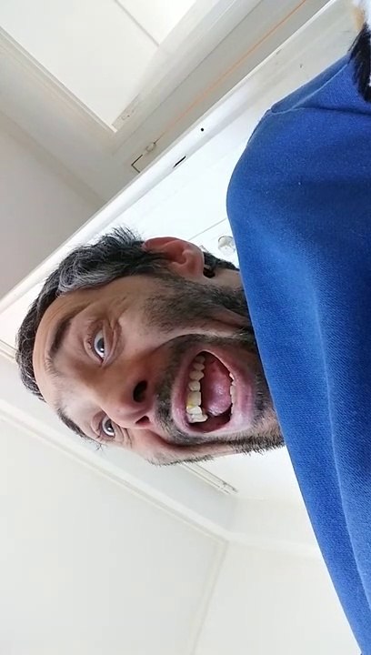 Je men nuit €÷