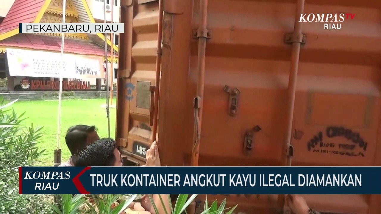 Truk Kontainer Angkut Kayu Ilegal Diamankan