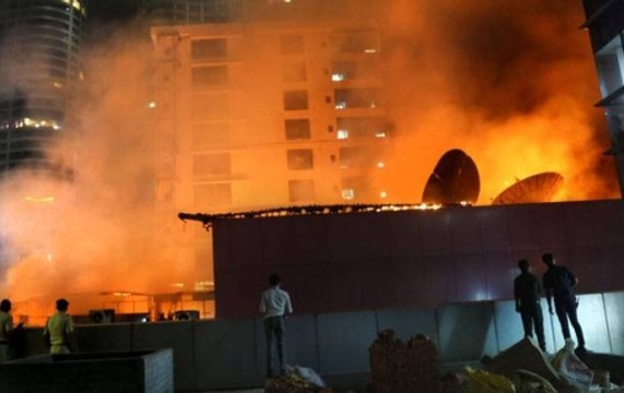 Kamala Mills tragedy: Spotted at Hyderabad airport, Yug Tuli, whose pub fire triggered