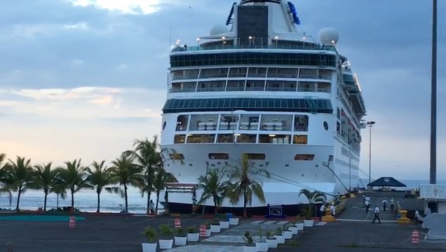 tn7- Así fue como personal de Salud recibió a los 82 costarricenses que bajaron de crucero-190520