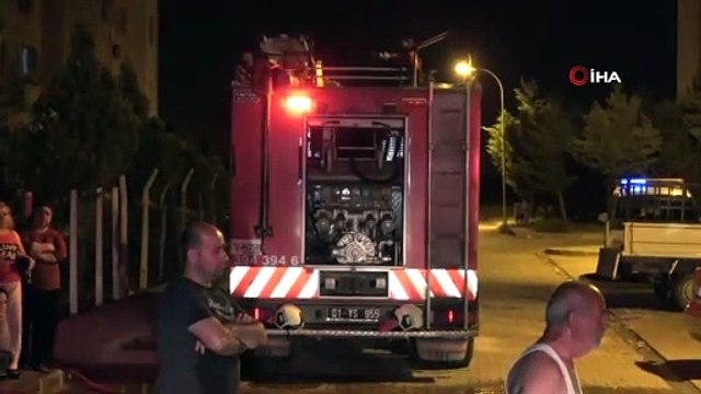 Araç kundaklandı, vatandaşlar sosyal mesafe kuralını hiçe saydı olay anını izledi