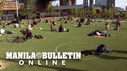 Social distancing circles for New Yorkers in a Brooklyn park