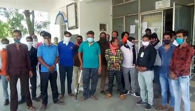 नीमच: आर्थिक सहायता की मांग को लेकर ढोली दमामी समाज ने सौंपा ज्ञापन