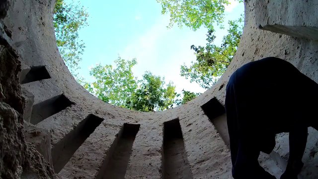 Comment construire une piscine souterraine dans une maison souterraine