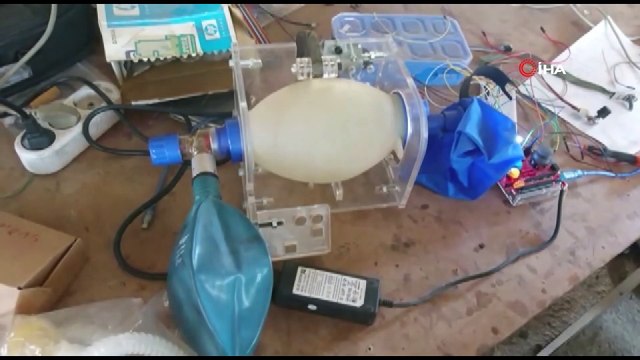 3 ay sabahlara kadar çalışarak taşınabilir solunum cihazı üretti