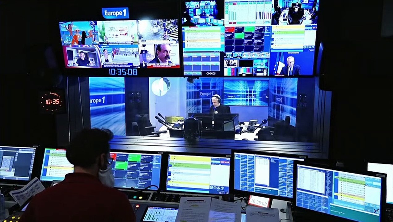 "Je n'ai jamais eu aussi peur" : Christophe Alévêque sort un spectacle tourné... dans une salle vide