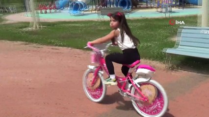 Parklar, caddeler miniklerle şenlendi