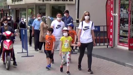 Parklar, caddeler miniklerle şenlendi