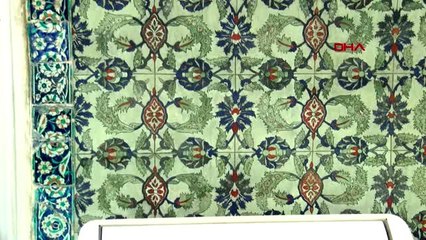 POLİS, CAMİDEN ÇALINAN TARİHİ ESERLERİ CAMİNİN İMAMINA TESLİM ETTİ