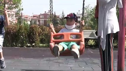 Çocuklar yeniden park ve bahçelere koştu - AFYONKARAHİSAR