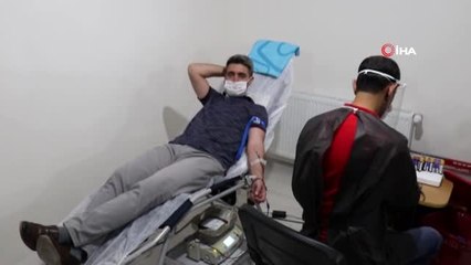 Malatya'da memurlar kan bağışı yaptı