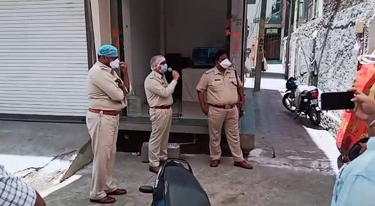 भीषण गर्मी में कोरोना योद्धा एडिशनल एसपी अमरिंदर सिंह पहुंचे सरदार पूरा