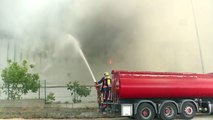 Sincan'da medikal malzeme fabrikası deposunda yangın (3) - ANKARA