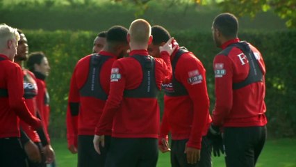 Football anglais : quatre personnes positifs au coronavirus à Burnley et Watford