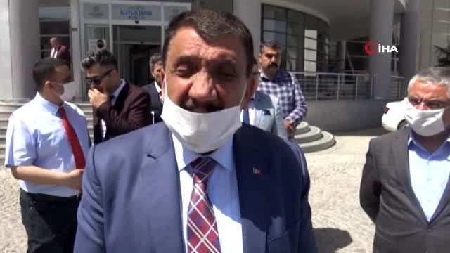 Milli Dayanışma Kampanyası'na 600 kilogramlık tosunlarını bağışladılar