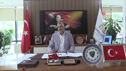 Karacabeyli çiftçiden örnek davranış...100 ton soğanı ihtiyaç sahiplerine dağıttı