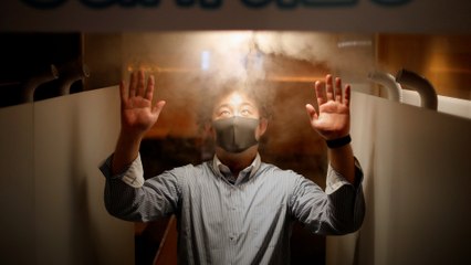 Japanese pub installed disinfectant-spraying machine to keep diners safe