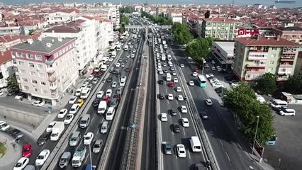 İSTANBUL'DA SON 2 AYIN EN YOĞUN TRAFİĞİ - 1