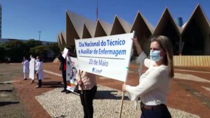 Covid-19: Profissionais da Saúde fazem ato público em frente à Catedral