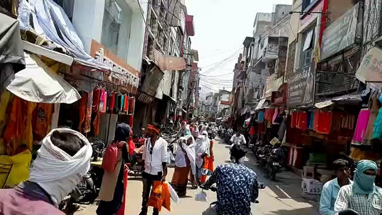 सड़को पर लौटी रौनक, लेकिन लॉक डाउन के कारण आर्थ...