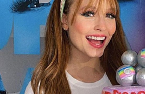 Larissa Manoela comemora 32 milhões de seguidores no Instagram