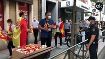 Protestas en la Calle de Ferraz frente a la sede del PSOE este miércoles