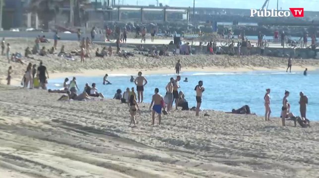 Irresponsabilidad en Barcelona: playas llenas sin cumplir la distancia de seguridad