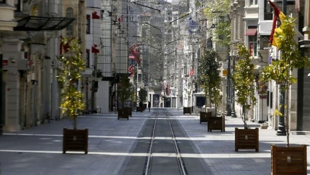 Haziran'da 65 yaş üstü ve kronik hastalar için sokağa çıkma yasağı kısmen devam edebilir
