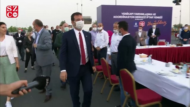 İmamoğlu iftarını yardım kolilerini dağıtan personelle beraber açtı