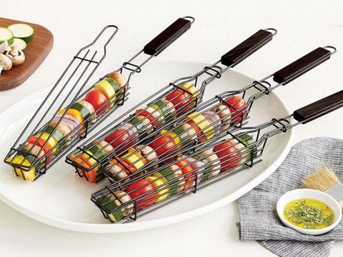 These Skewer-Free Baskets Make Grilling Kebabs Easier Than Ever