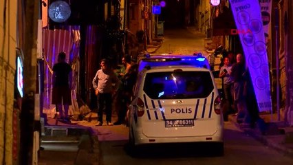 BEYOĞLU'NDA KADIN VE ERKELERİN EĞLENCESİ KANLI BİTTİ: 1 YARALI