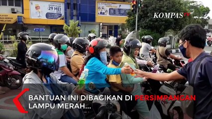 Jurnalis Gandeng Polisi Bagikan 1.000 Botol Sabun Cuci Tangan